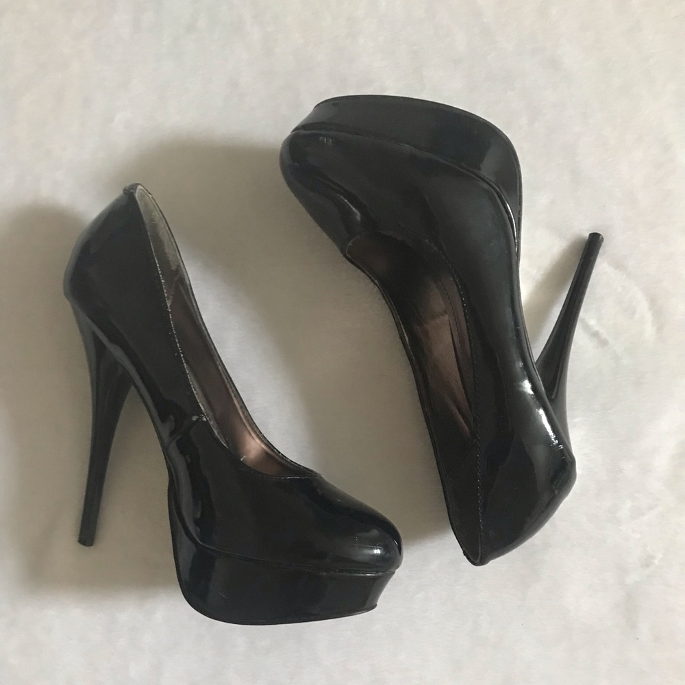 Steve Madden black 5 inch heels